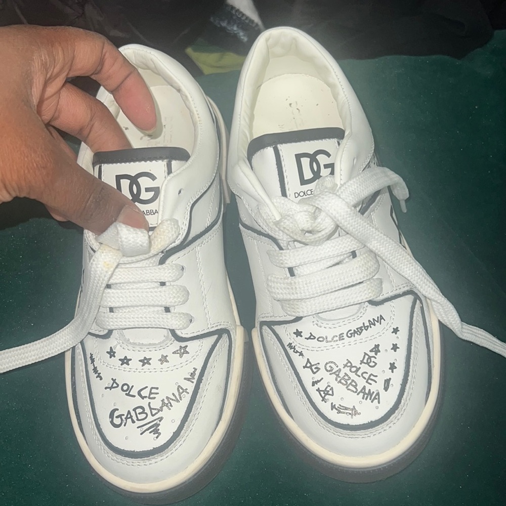 Dolce & gabanna kids sneakers unisex wore once size 31